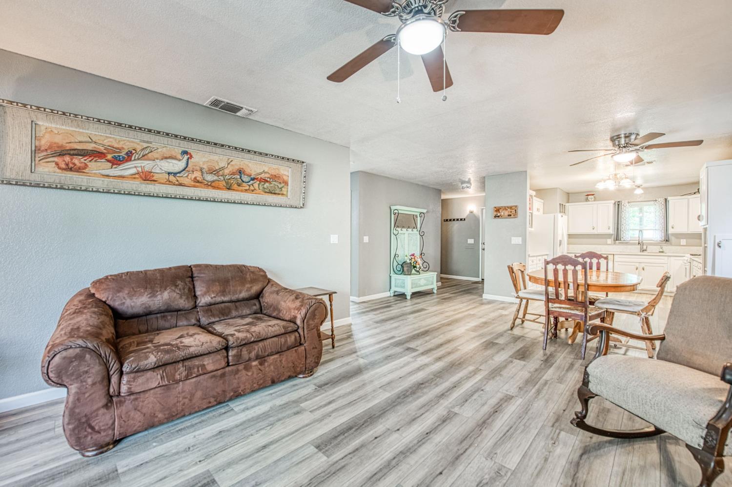 127 5Th St, Clovis, CA 93612