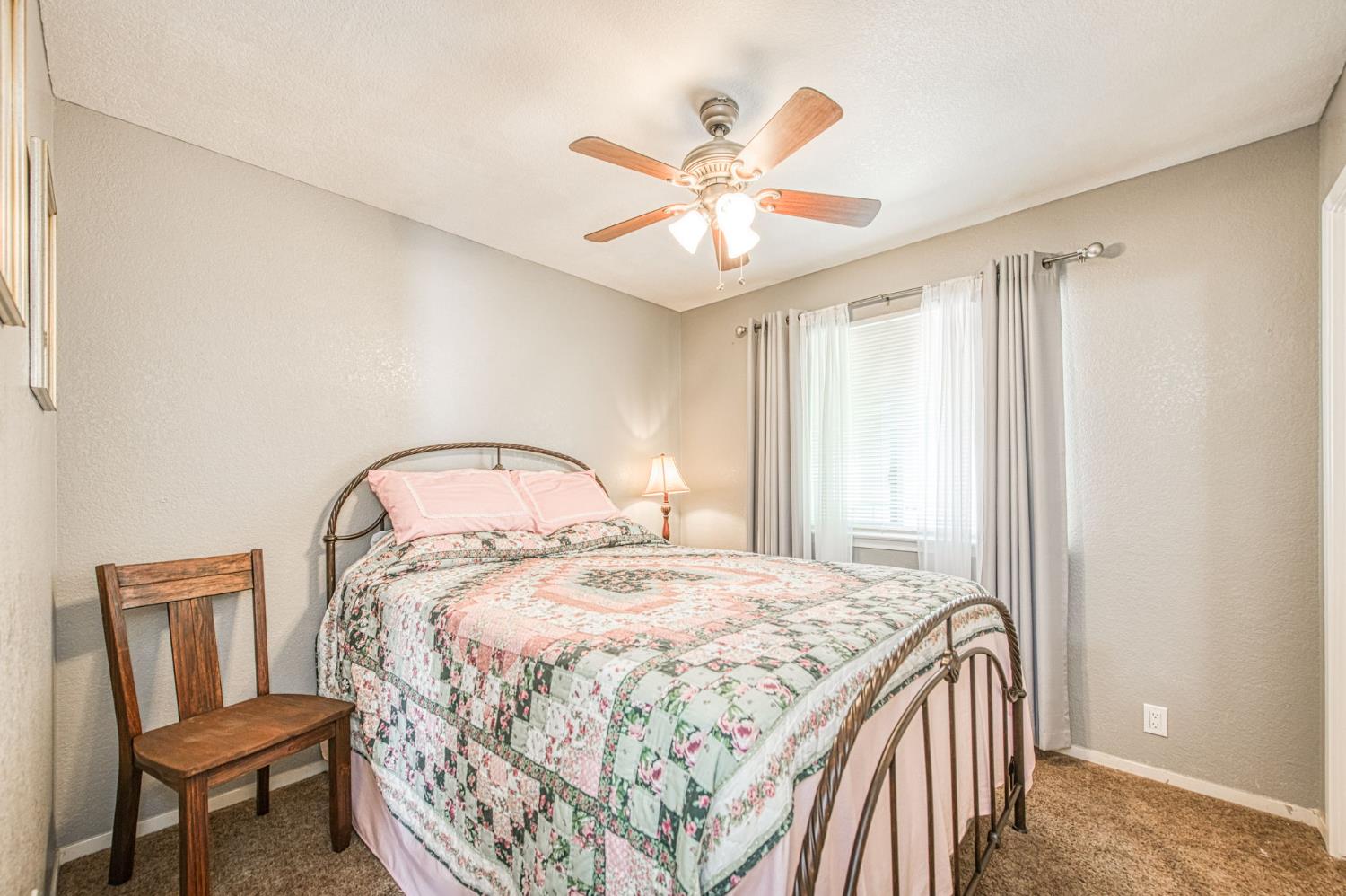 127 5Th St, Clovis, CA 93612