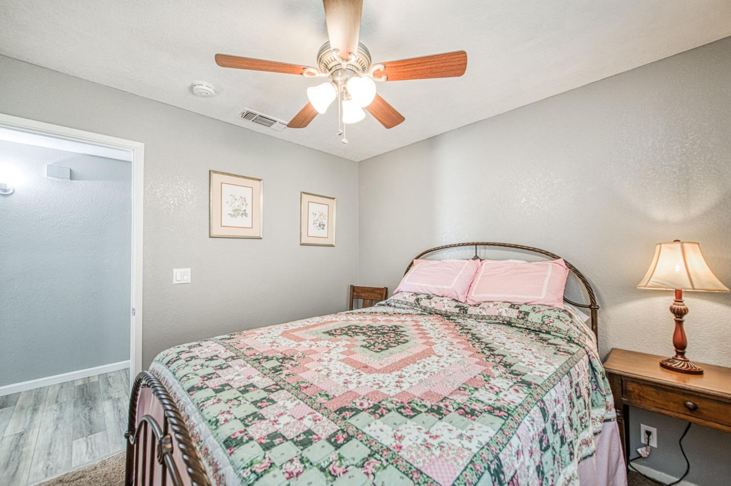 127 5Th St, Clovis, CA 93612