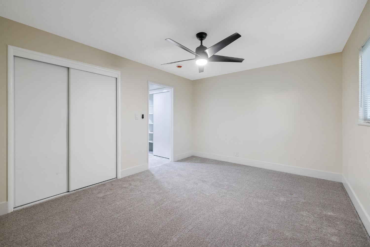 697 E Scott Ave, Fresno, CA 93710