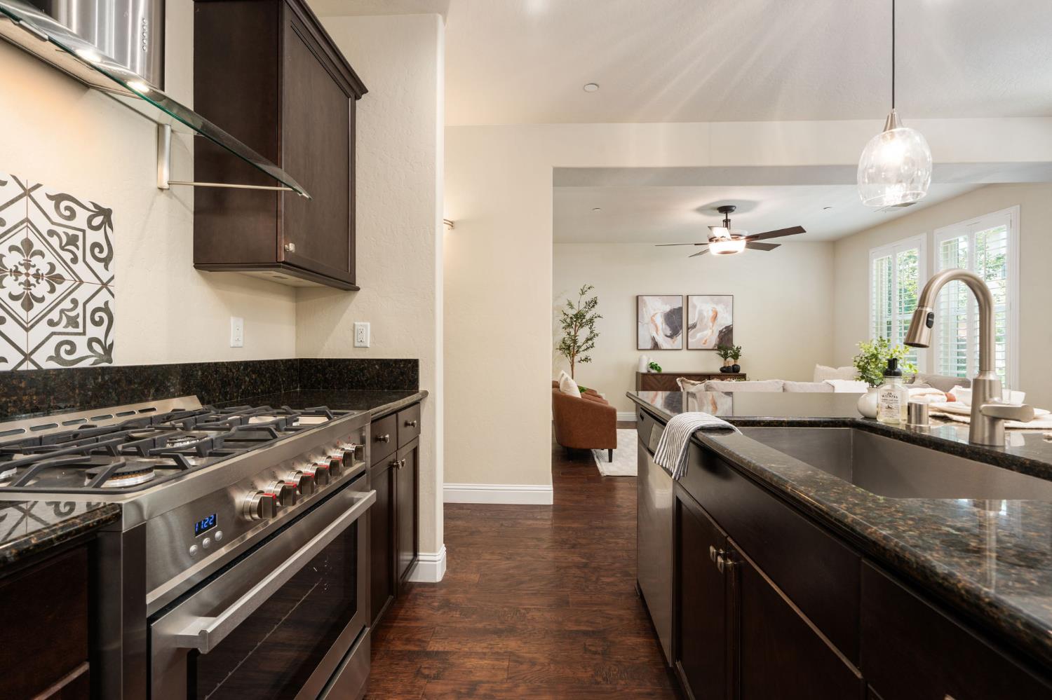 11336 N Sageberry Way, Fresno, CA 93730