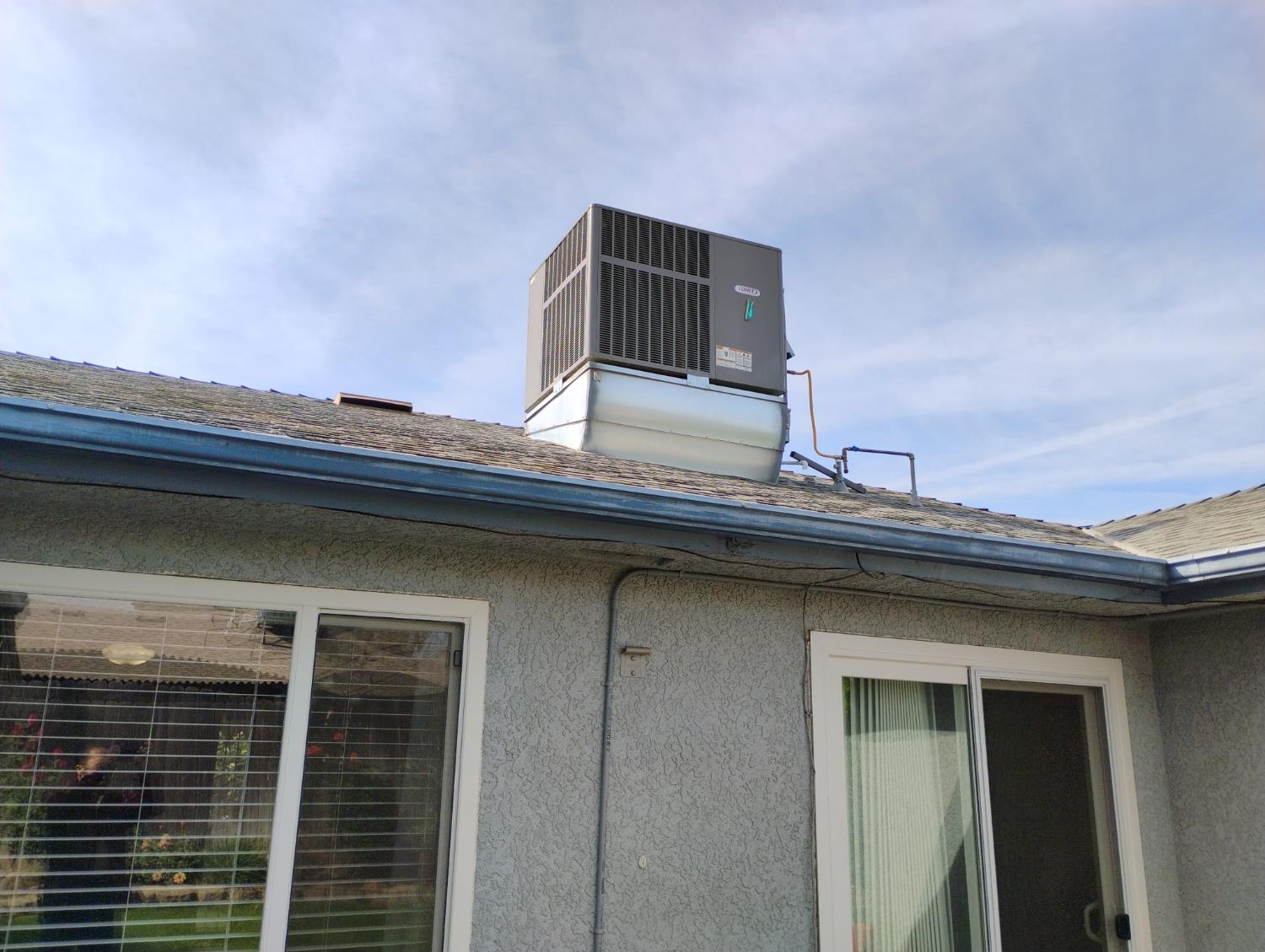 976 E Minarets Ave, Fresno, CA 93720