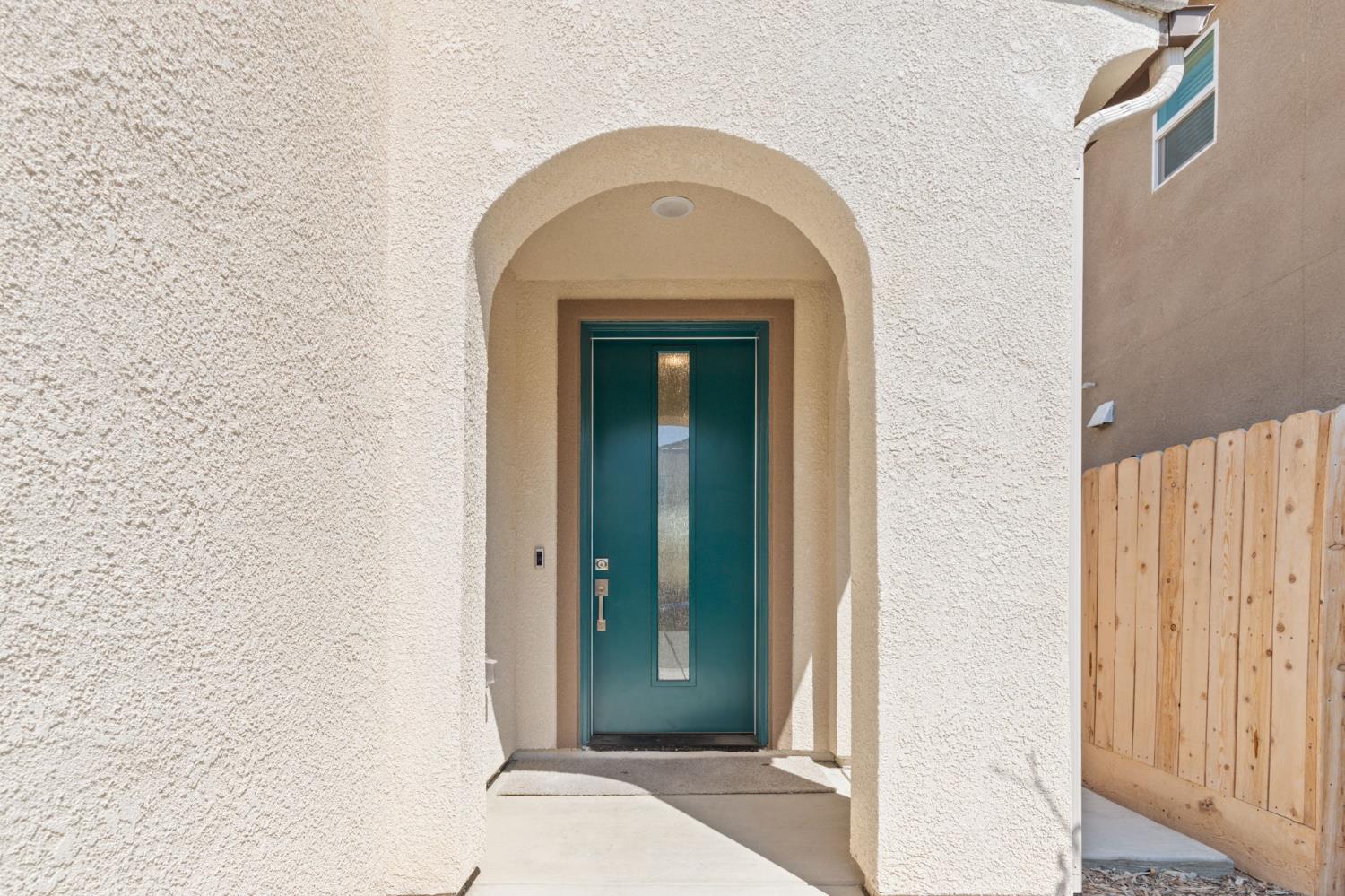 1109 Royalty Way W, Madera, CA 93636