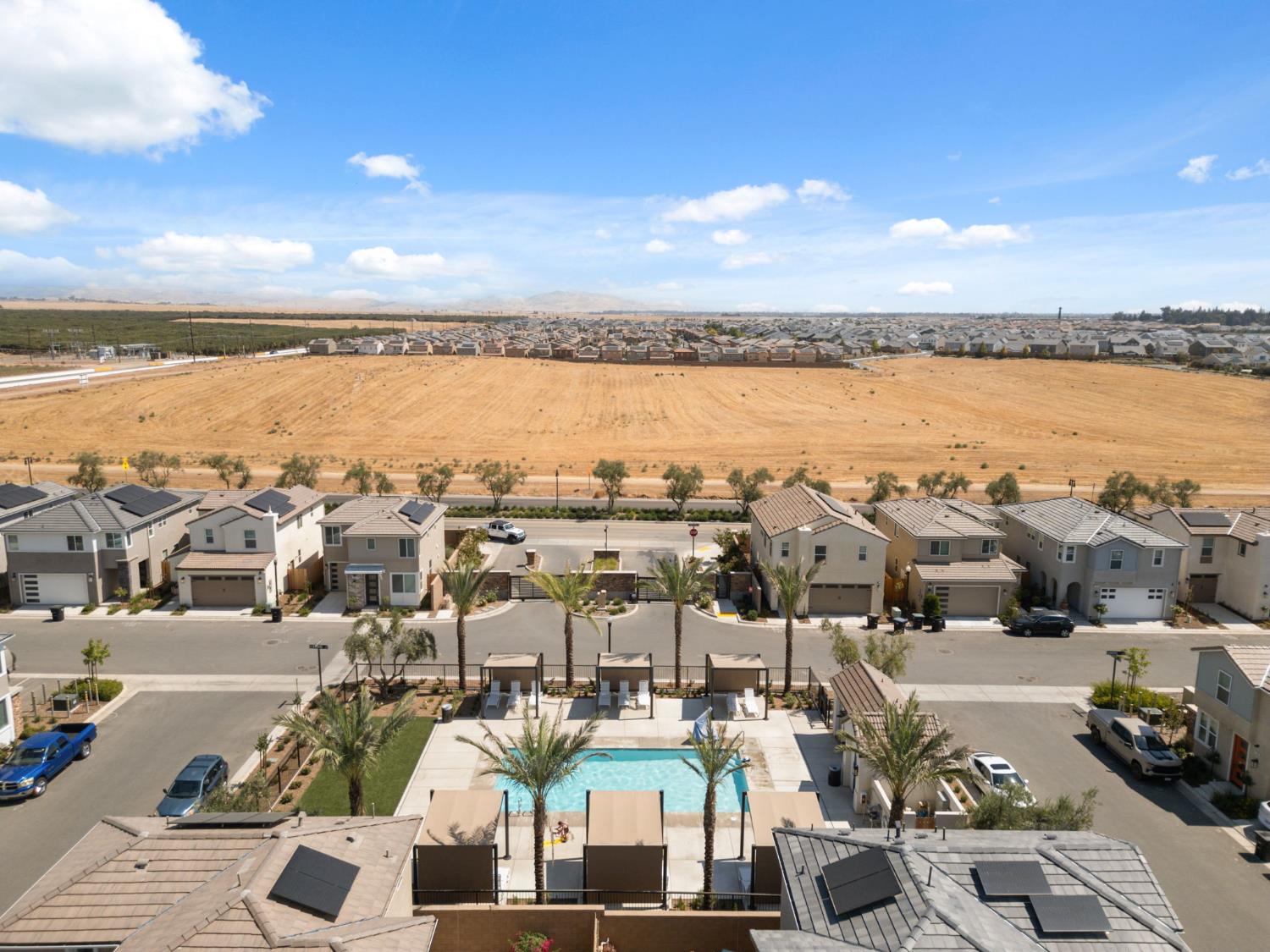 1109 Royalty Way W, Madera, CA 93636