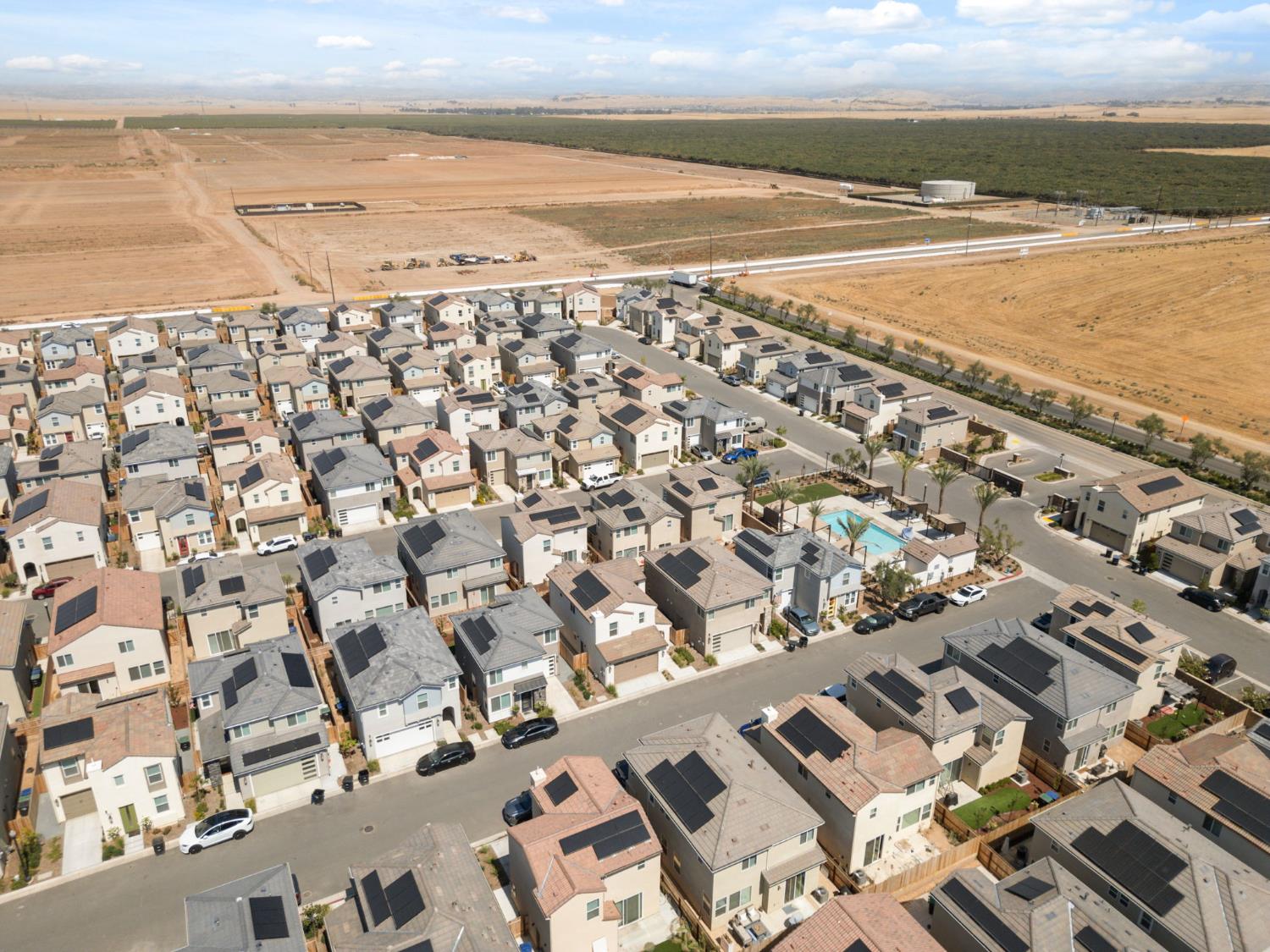 1109 Royalty Way W, Madera, CA 93636