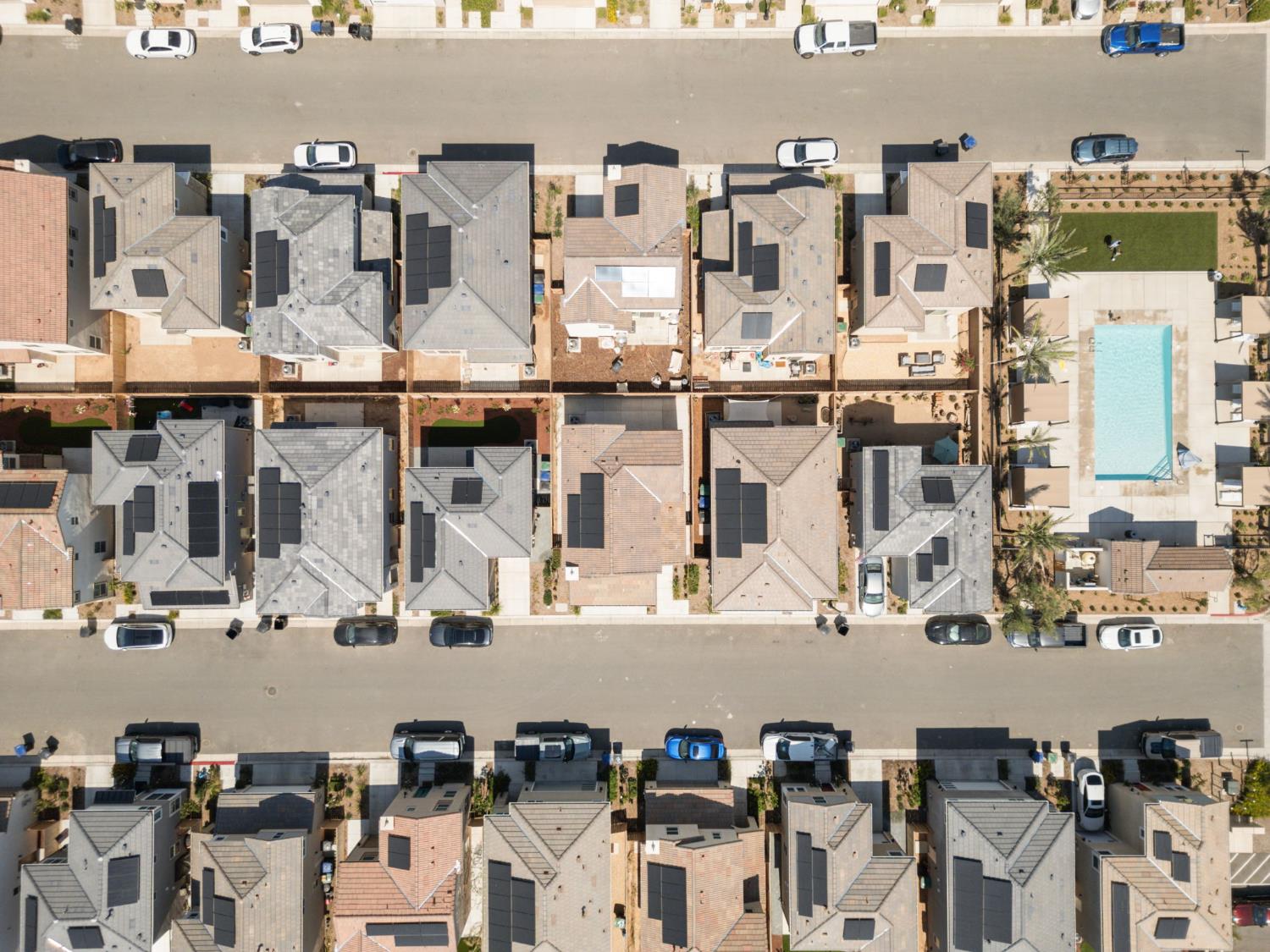 1109 Royalty Way W, Madera, CA 93636