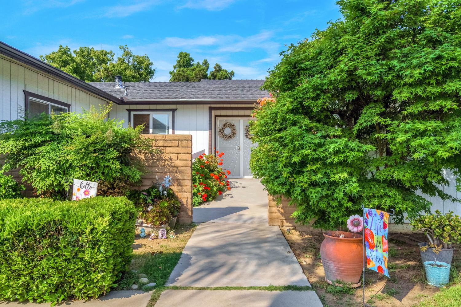 1488 Whittier Ave, Clovis, CA 93611