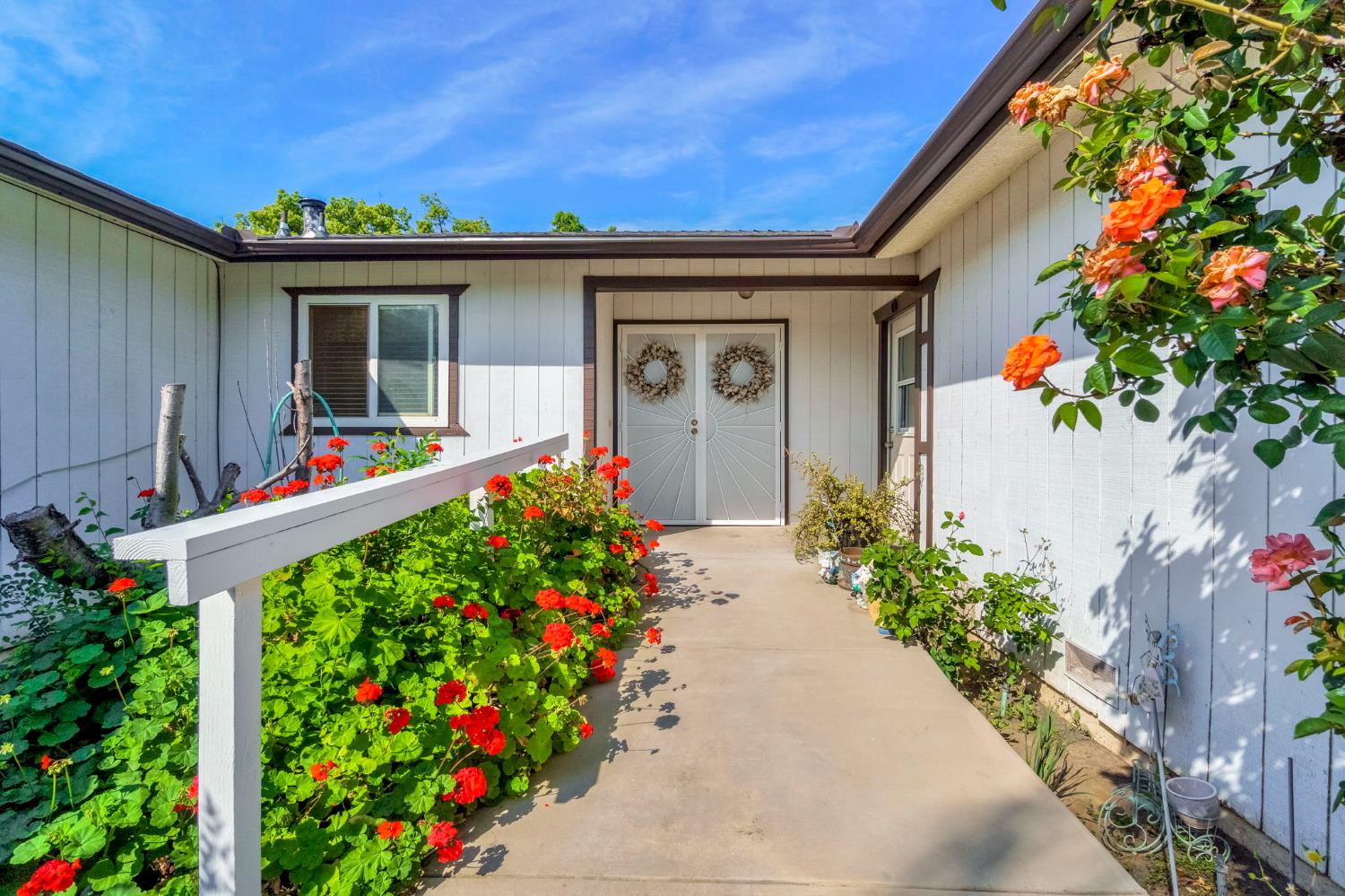 1488 Whittier Ave, Clovis, CA 93611