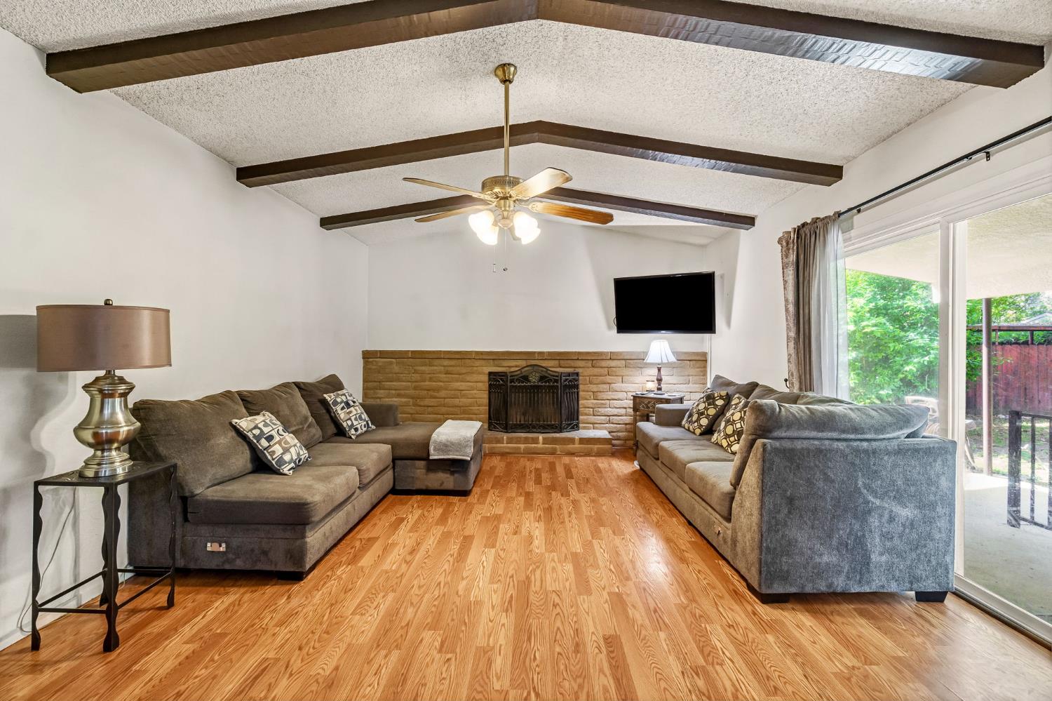 1488 Whittier Ave, Clovis, CA 93611