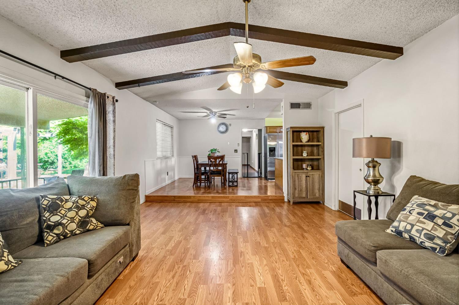 1488 Whittier Ave, Clovis, CA 93611