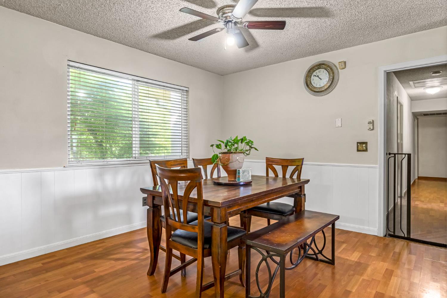 1488 Whittier Ave, Clovis, CA 93611