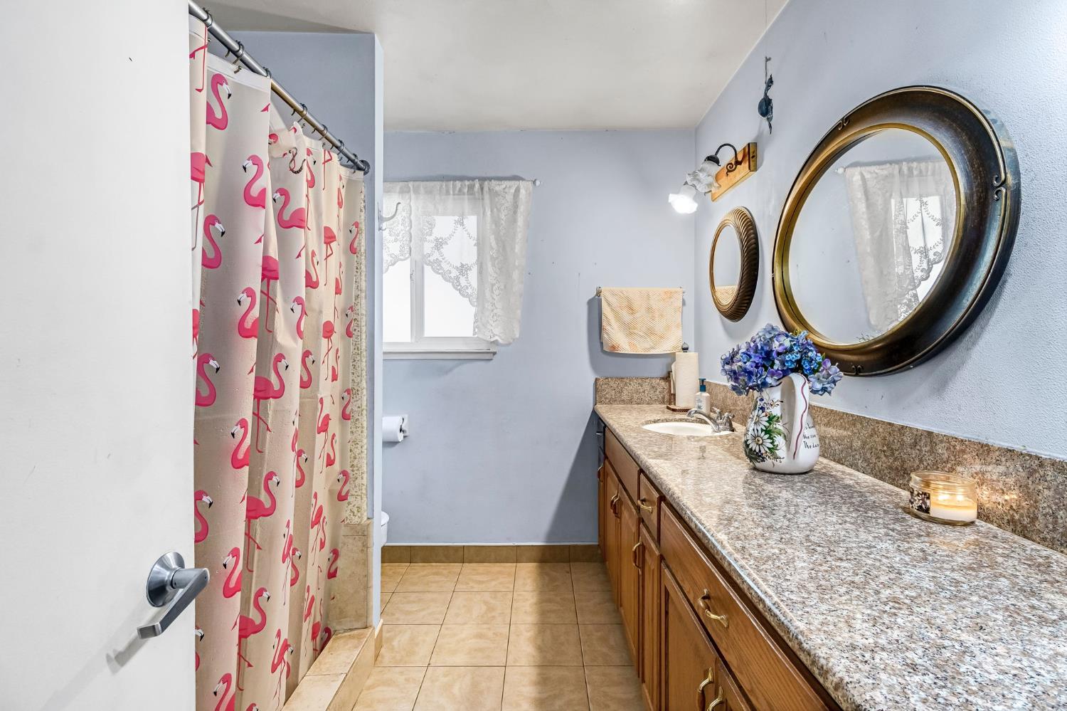 1488 Whittier Ave, Clovis, CA 93611