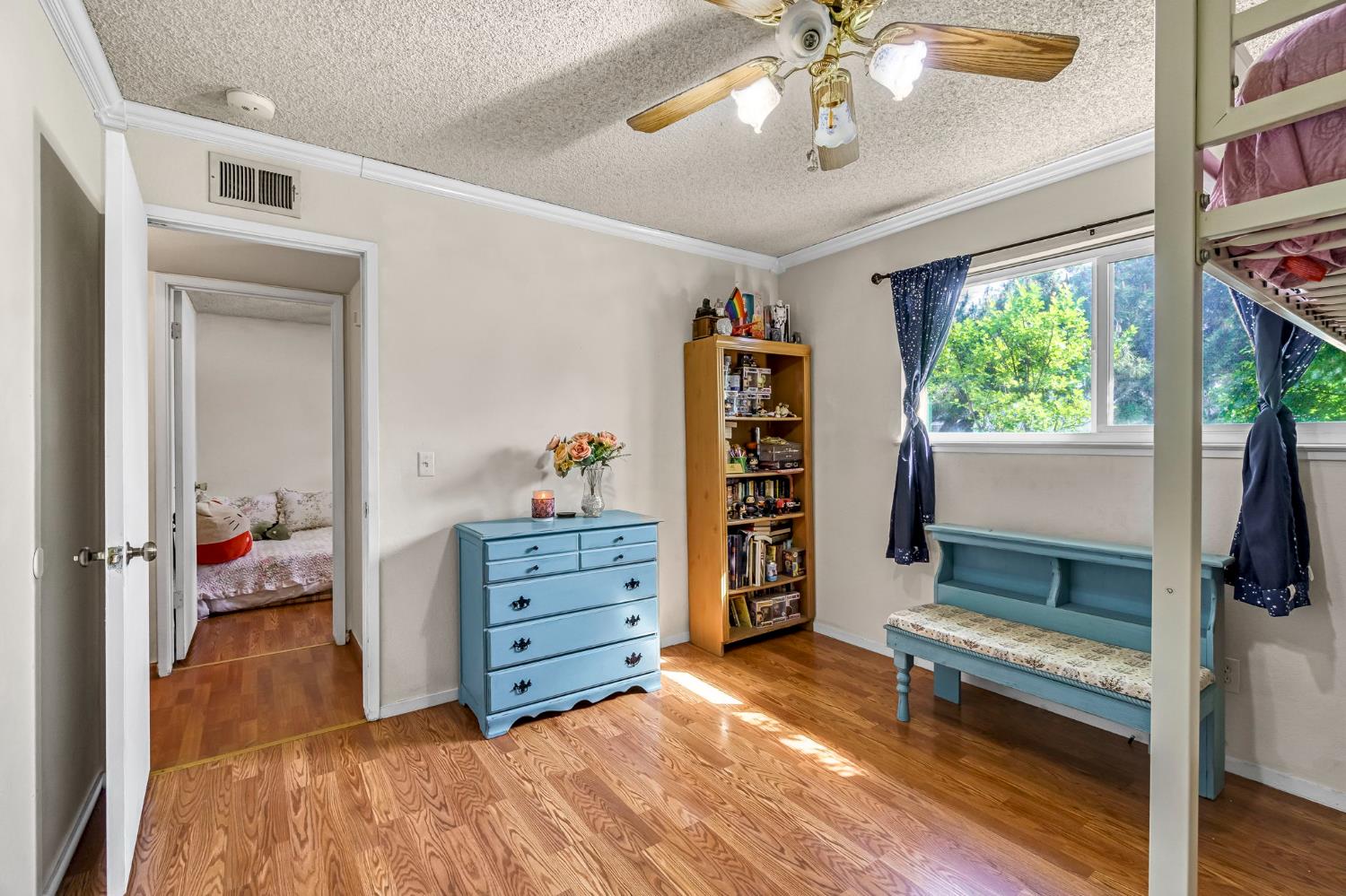 1488 Whittier Ave, Clovis, CA 93611