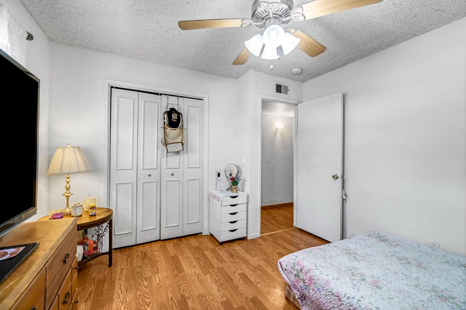 1488 Whittier Ave, Clovis, CA 93611