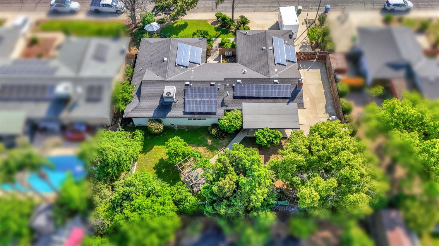 1488 Whittier Ave, Clovis, CA 93611