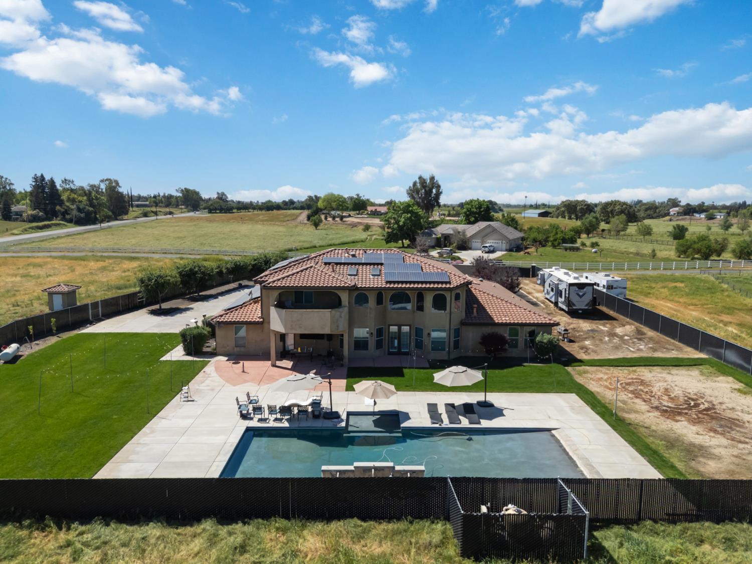 17703 El Camino Rd, Madera, CA 93636