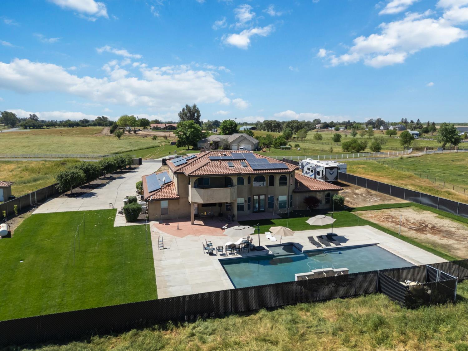 17703 El Camino Rd, Madera, CA 93636