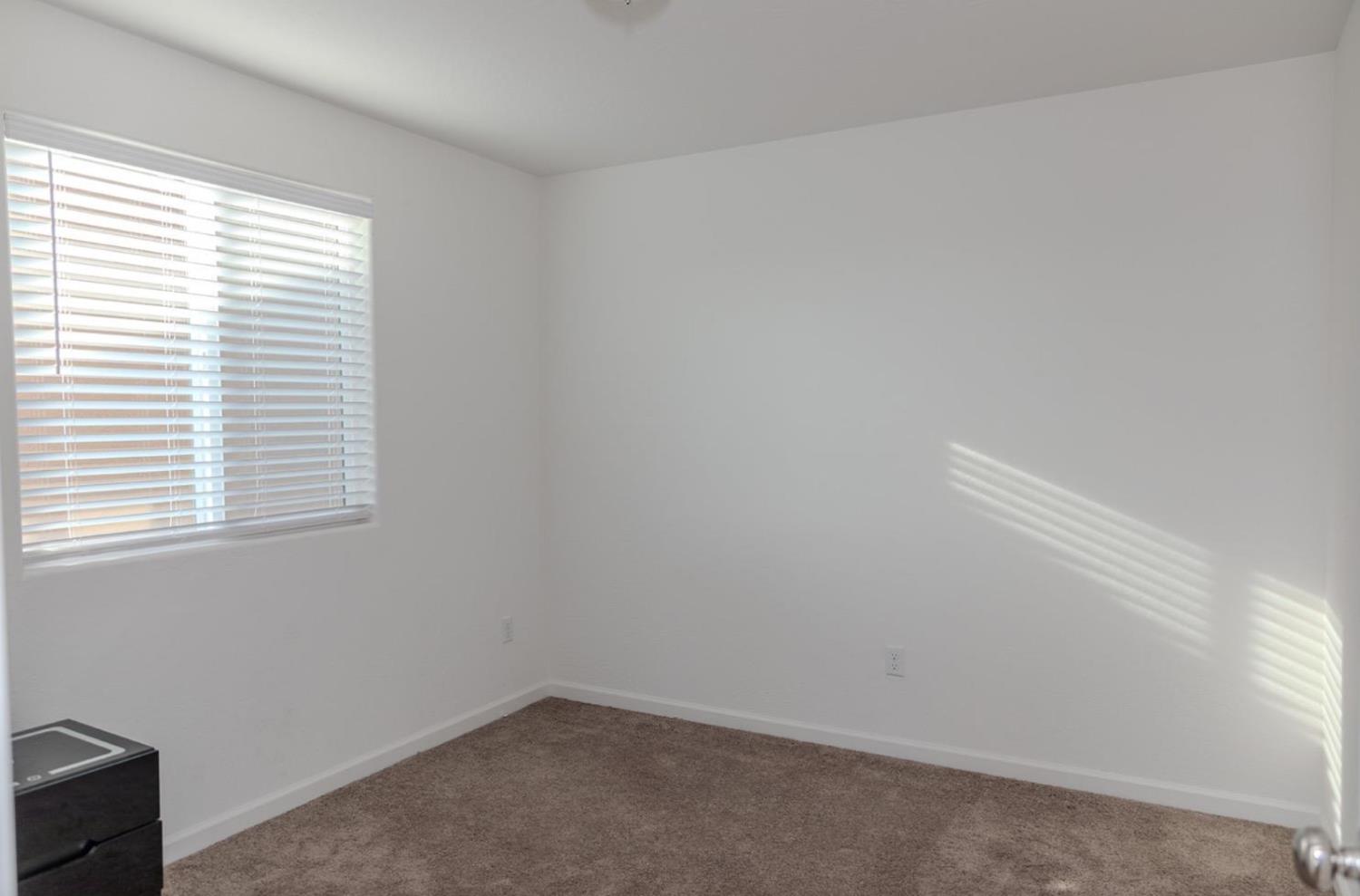 14206 Gragnani Ave, Kerman, CA 93630