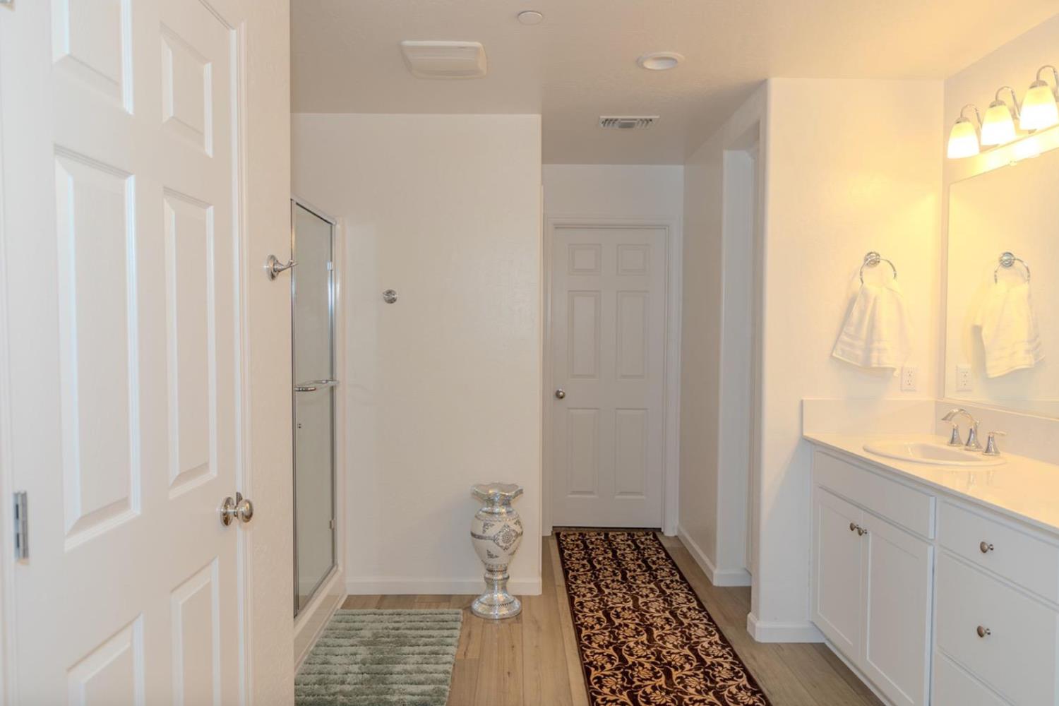 14206 Gragnani Ave, Kerman, CA 93630