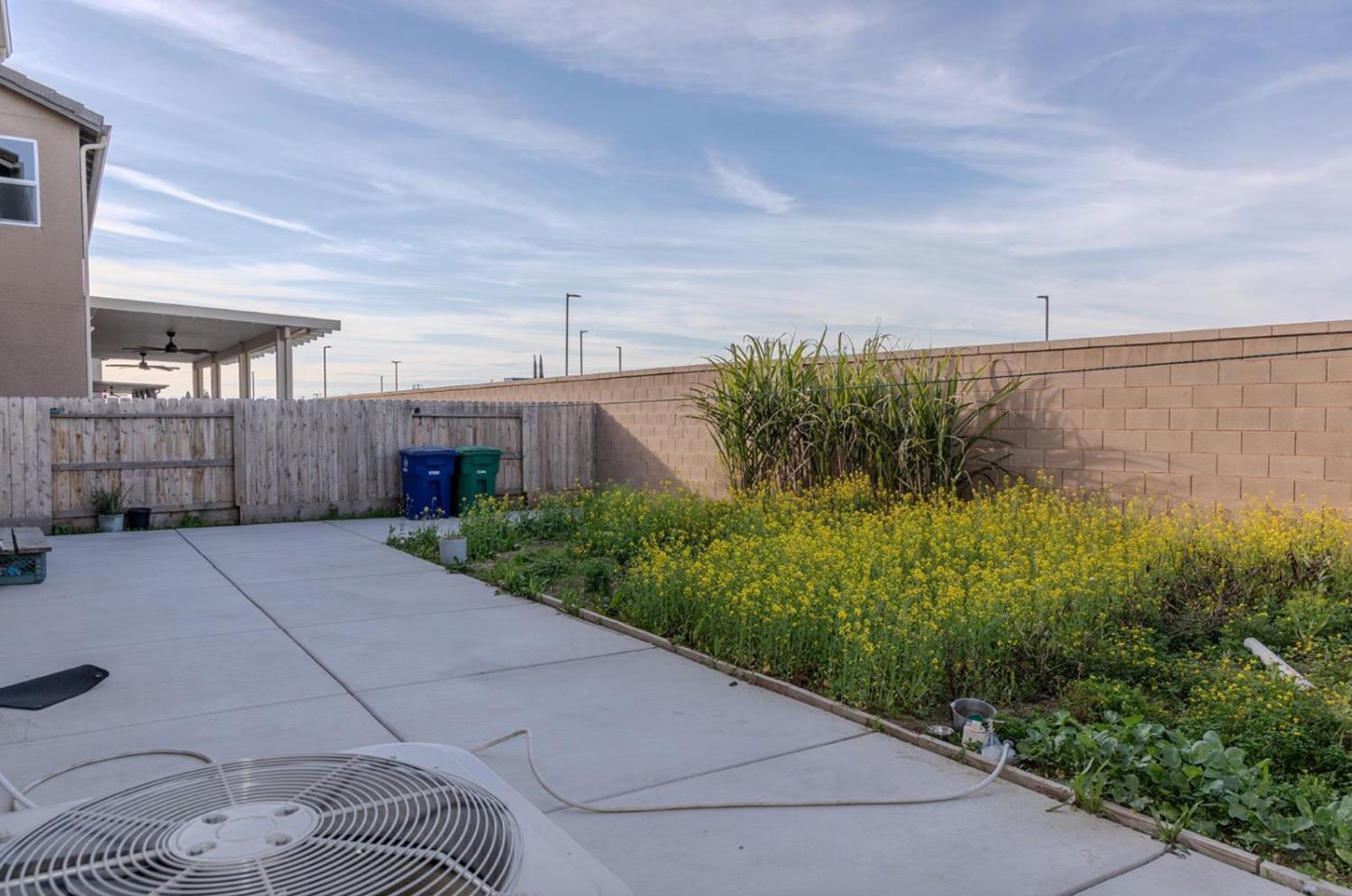 14206 Gragnani Ave, Kerman, CA 93630