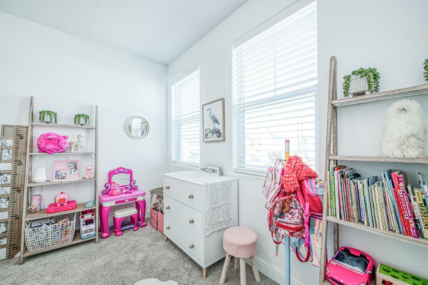 920 Ponderosa Way W, Madera, CA 93636