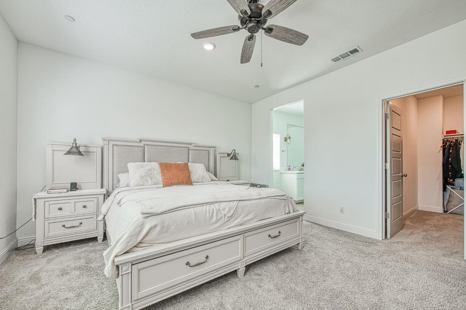 920 Ponderosa Way W, Madera, CA 93636