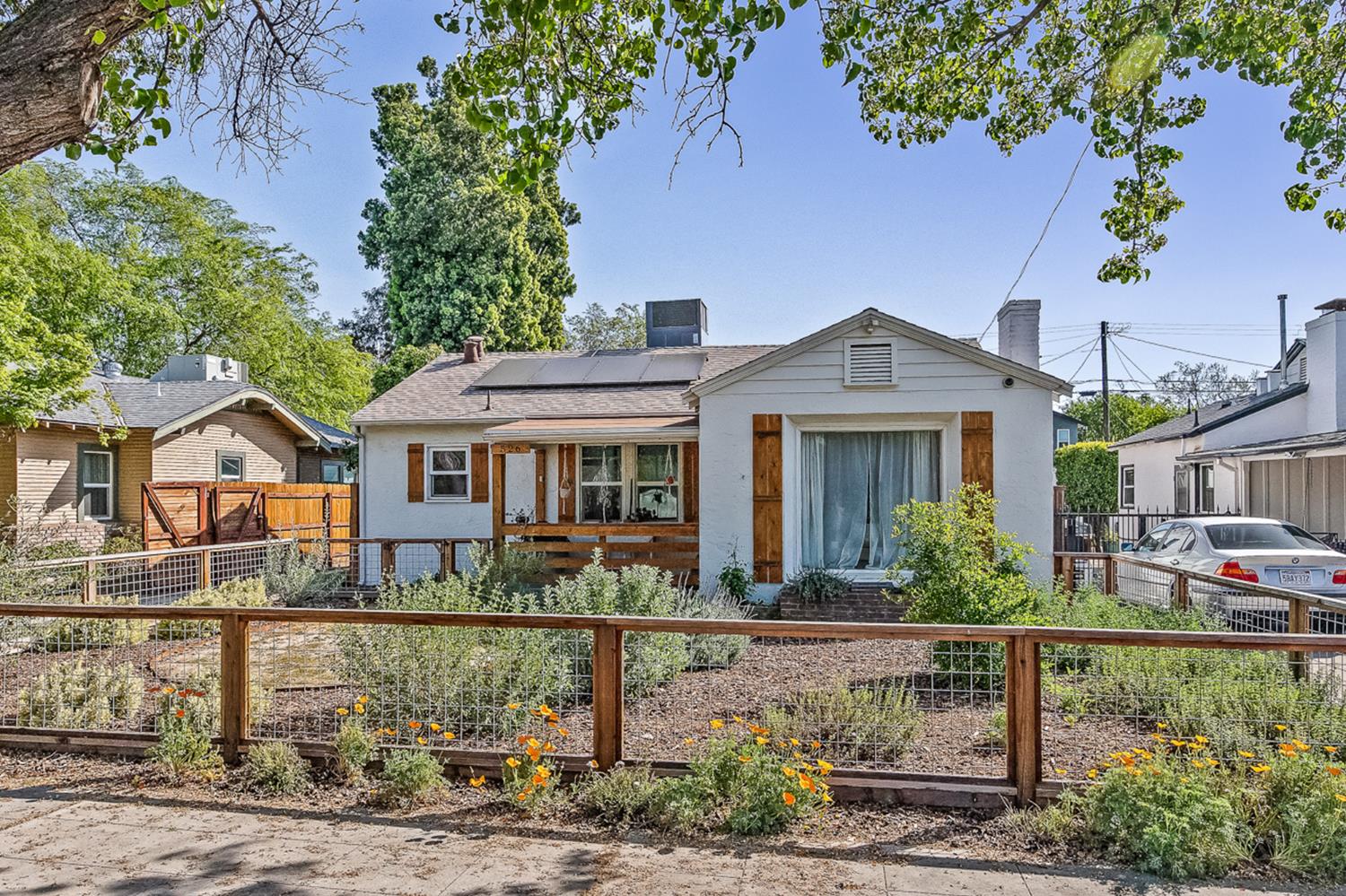 526 E Michigan Ave, Fresno, CA 93704