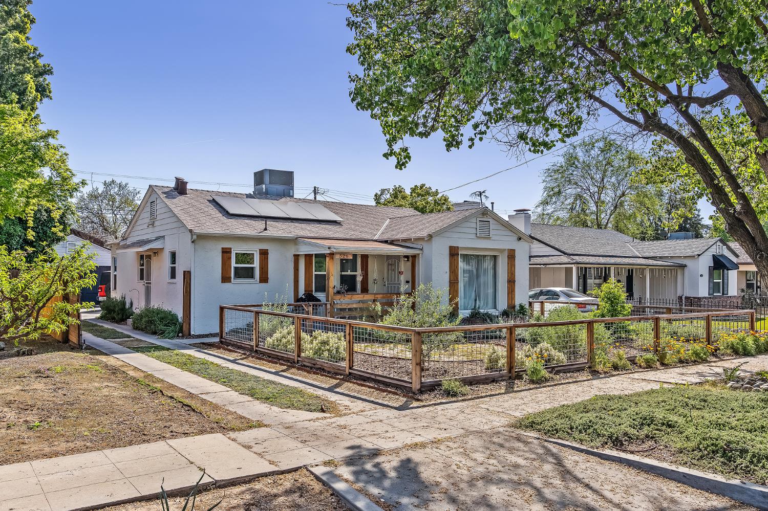 526 E Michigan Ave, Fresno, CA 93704
