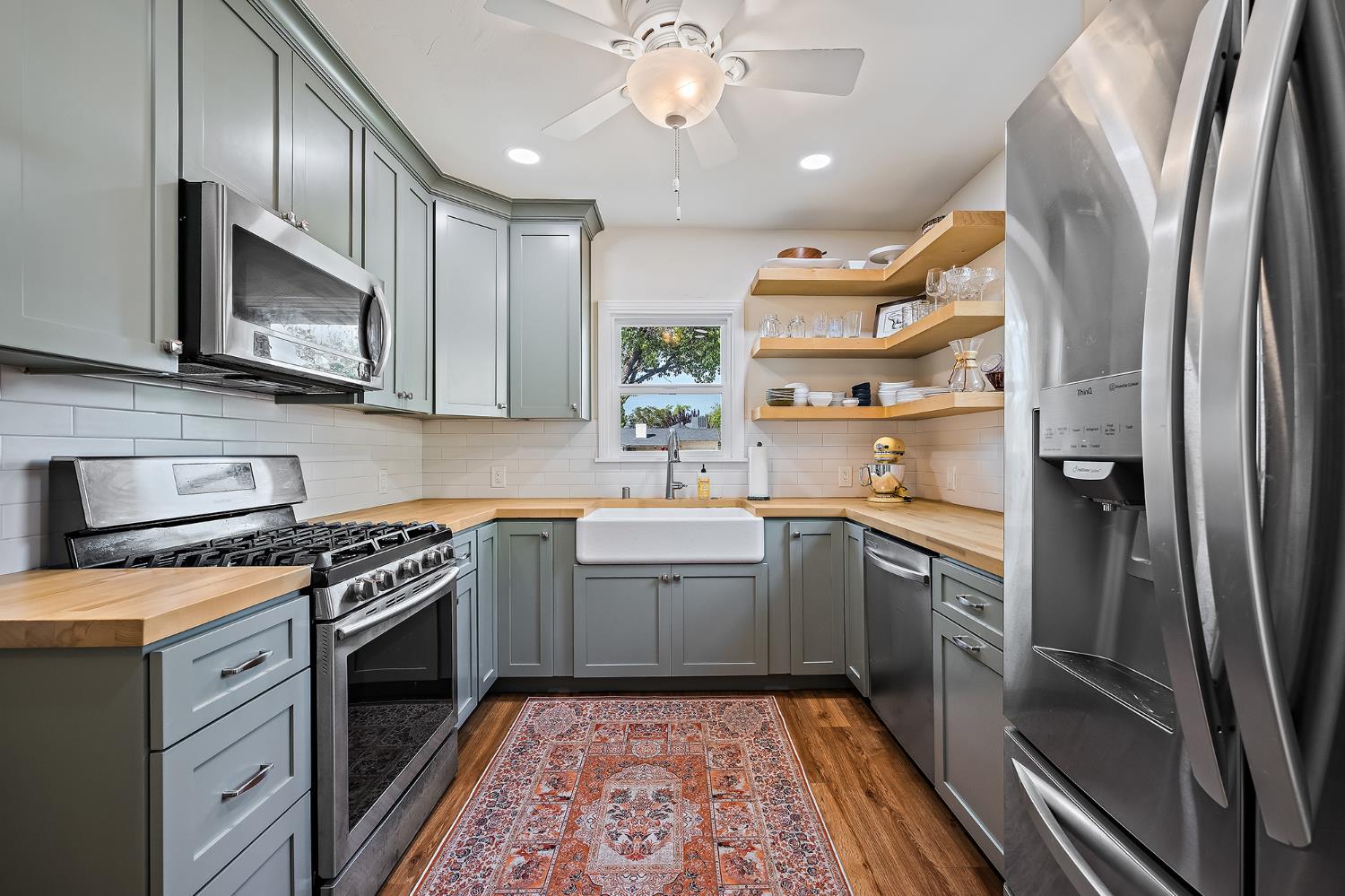 526 E Michigan Ave, Fresno, CA 93704