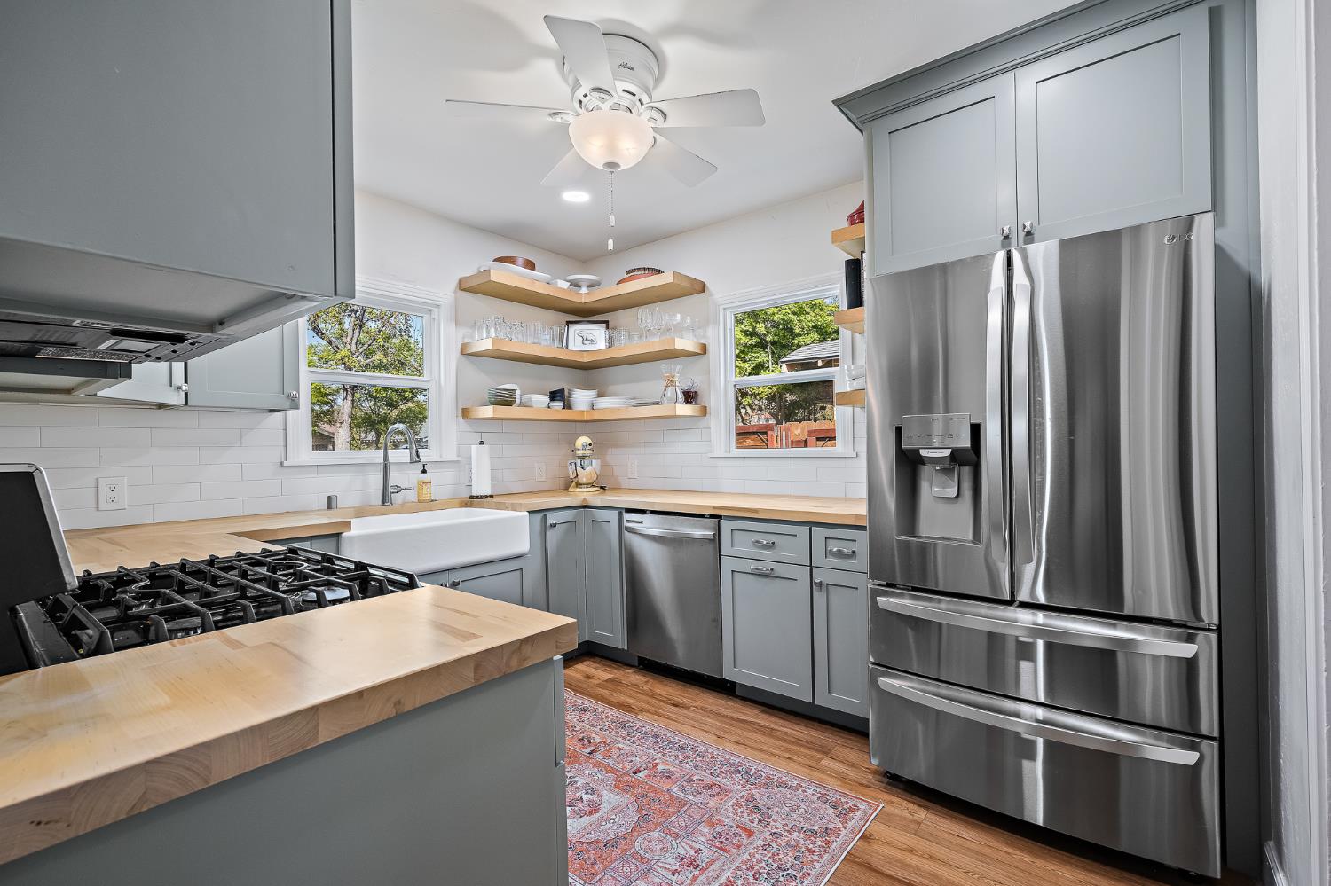 526 E Michigan Ave, Fresno, CA 93704