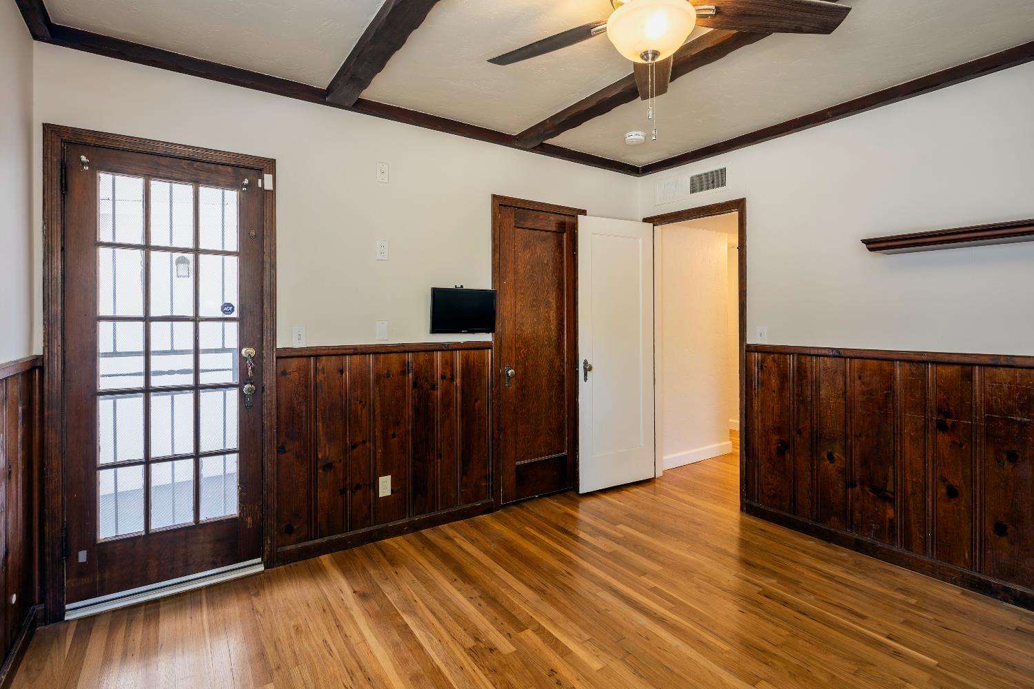 526 E Michigan Ave, Fresno, CA 93704