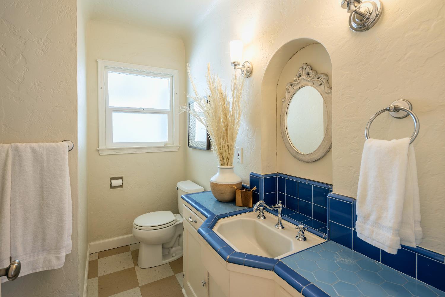 526 E Michigan Ave, Fresno, CA 93704