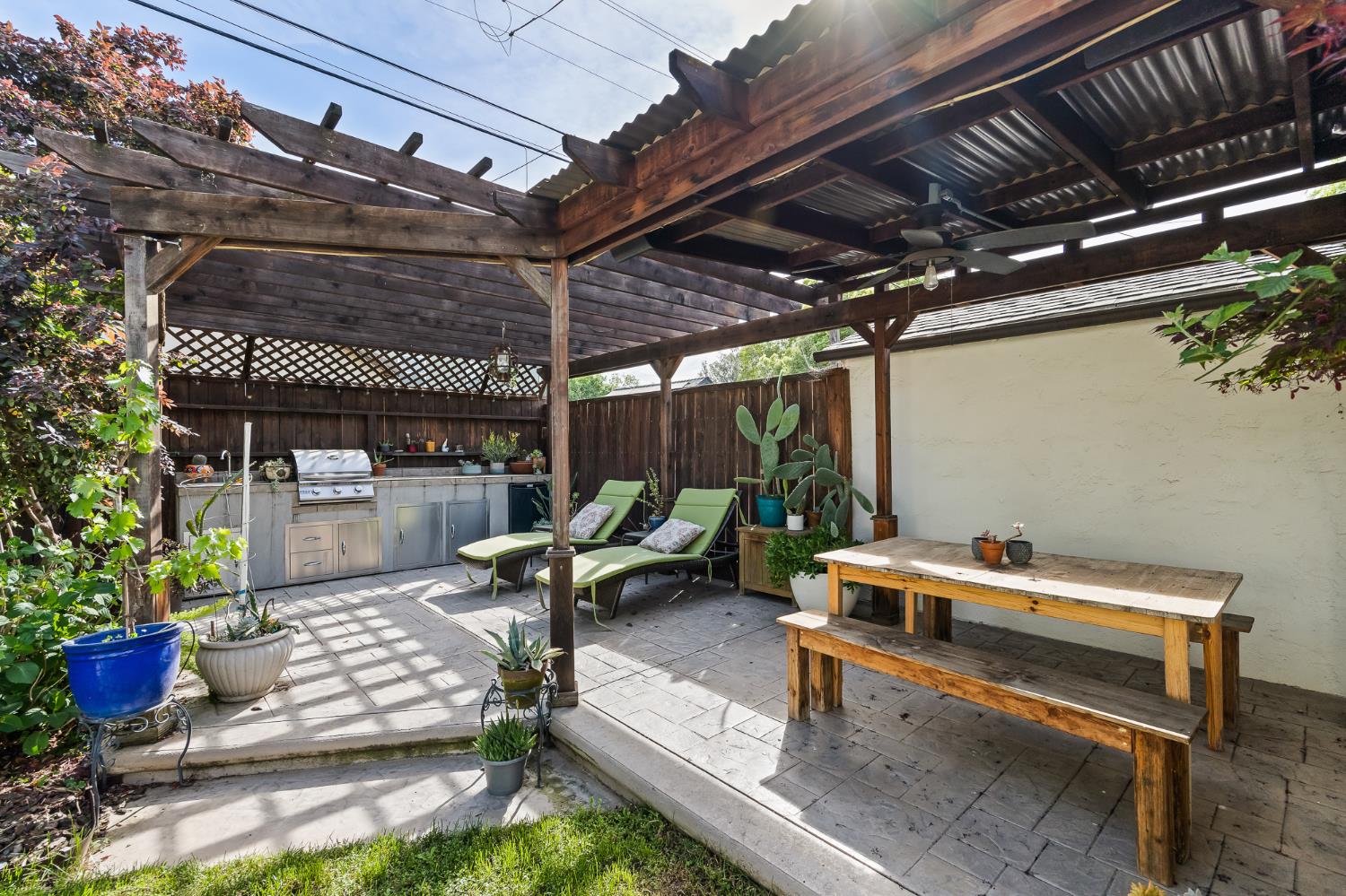 526 E Michigan Ave, Fresno, CA 93704