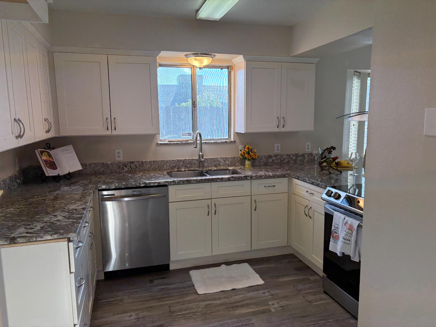 4324 N Cornelia Ave, Fresno, CA 93722