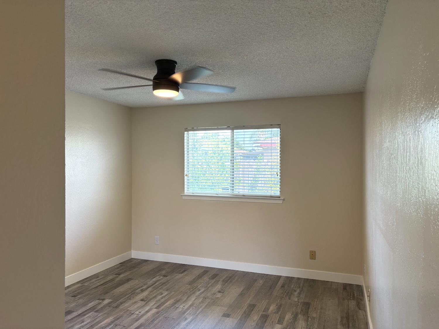 4324 N Cornelia Ave, Fresno, CA 93722