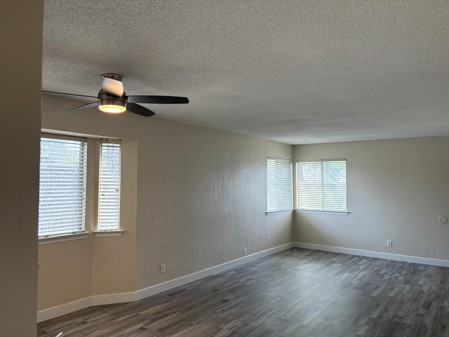 4324 N Cornelia Ave, Fresno, CA 93722