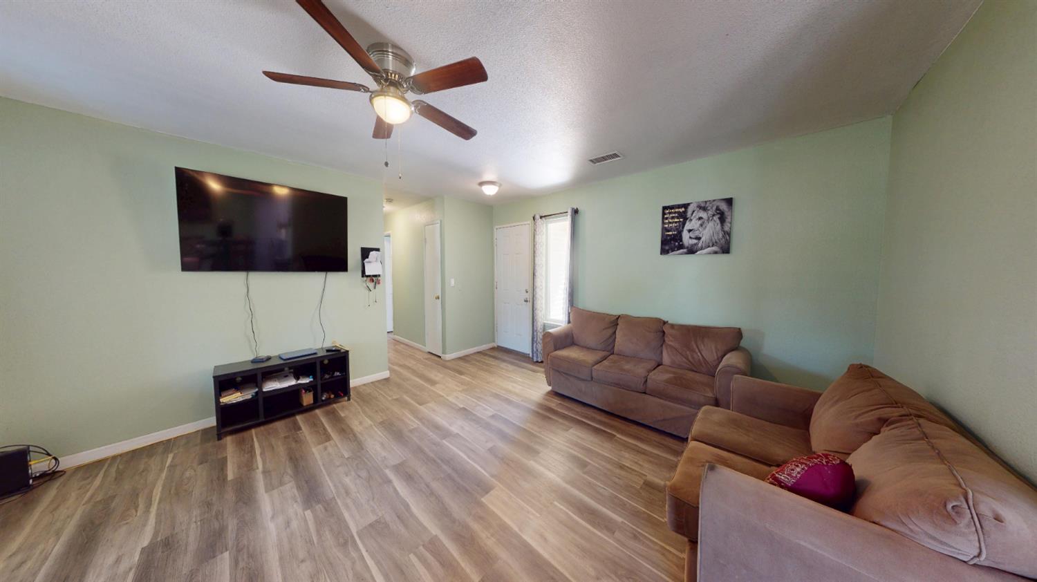 2662 Yerba St, Selma, CA 93662