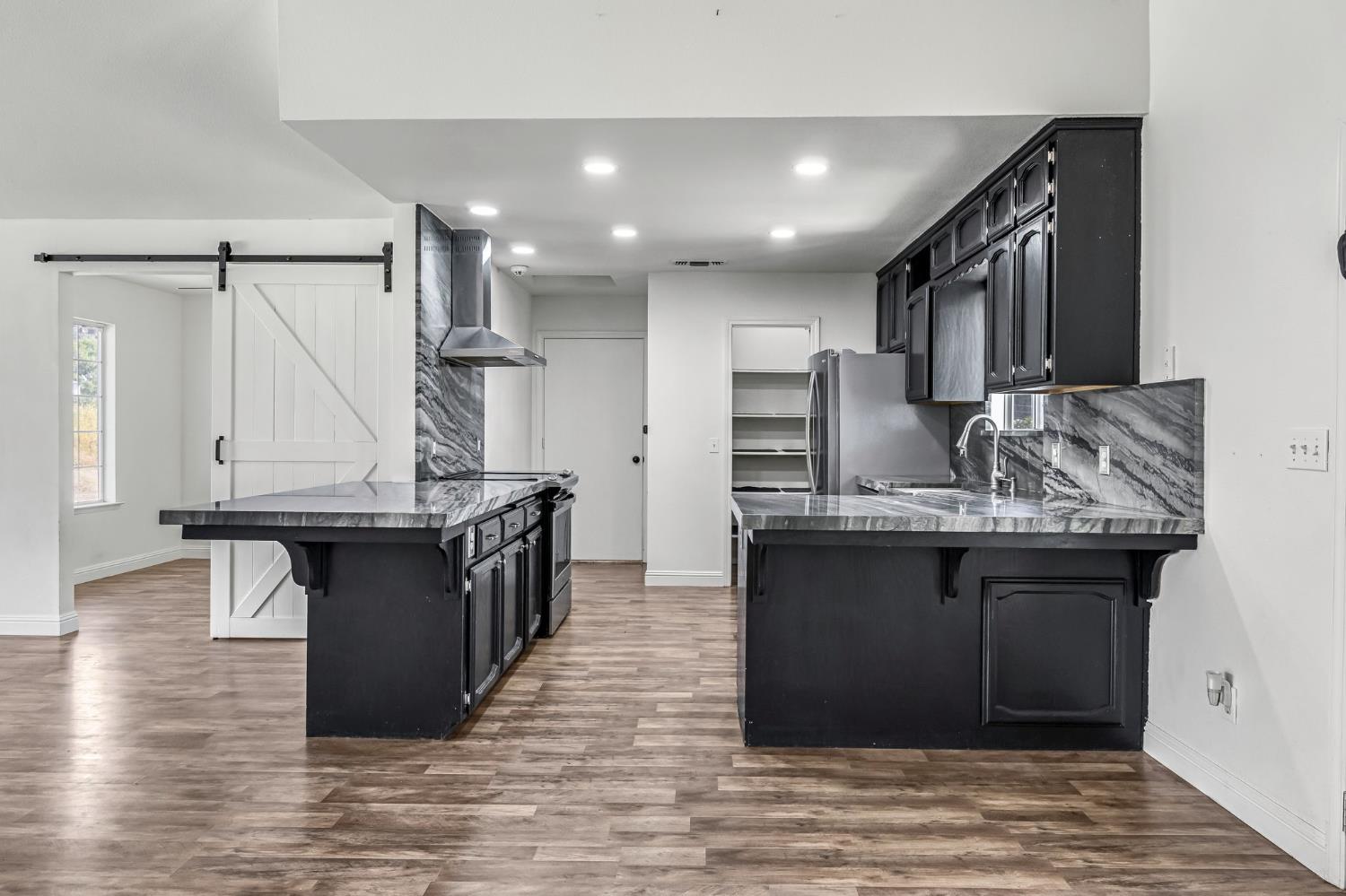 30833 Pennyroyal Ln, Prather, CA 93651