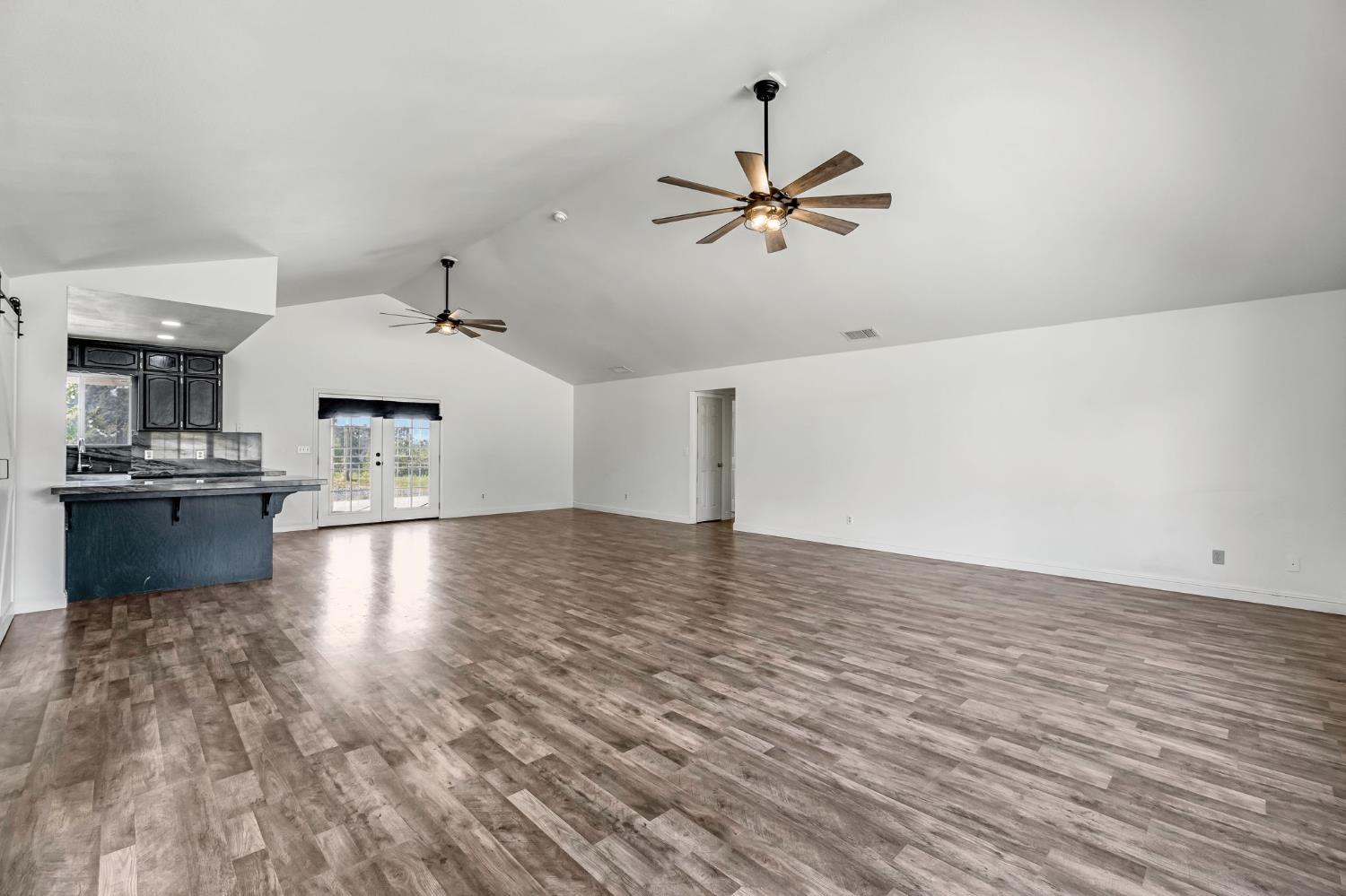 30833 Pennyroyal Ln, Prather, CA 93651