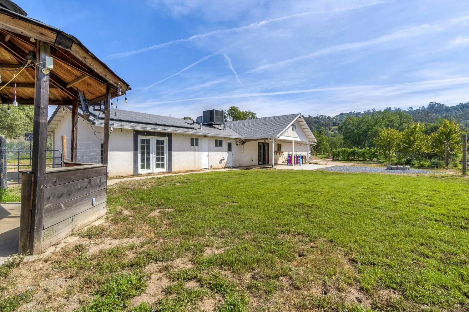 30833 Pennyroyal Ln, Prather, CA 93651