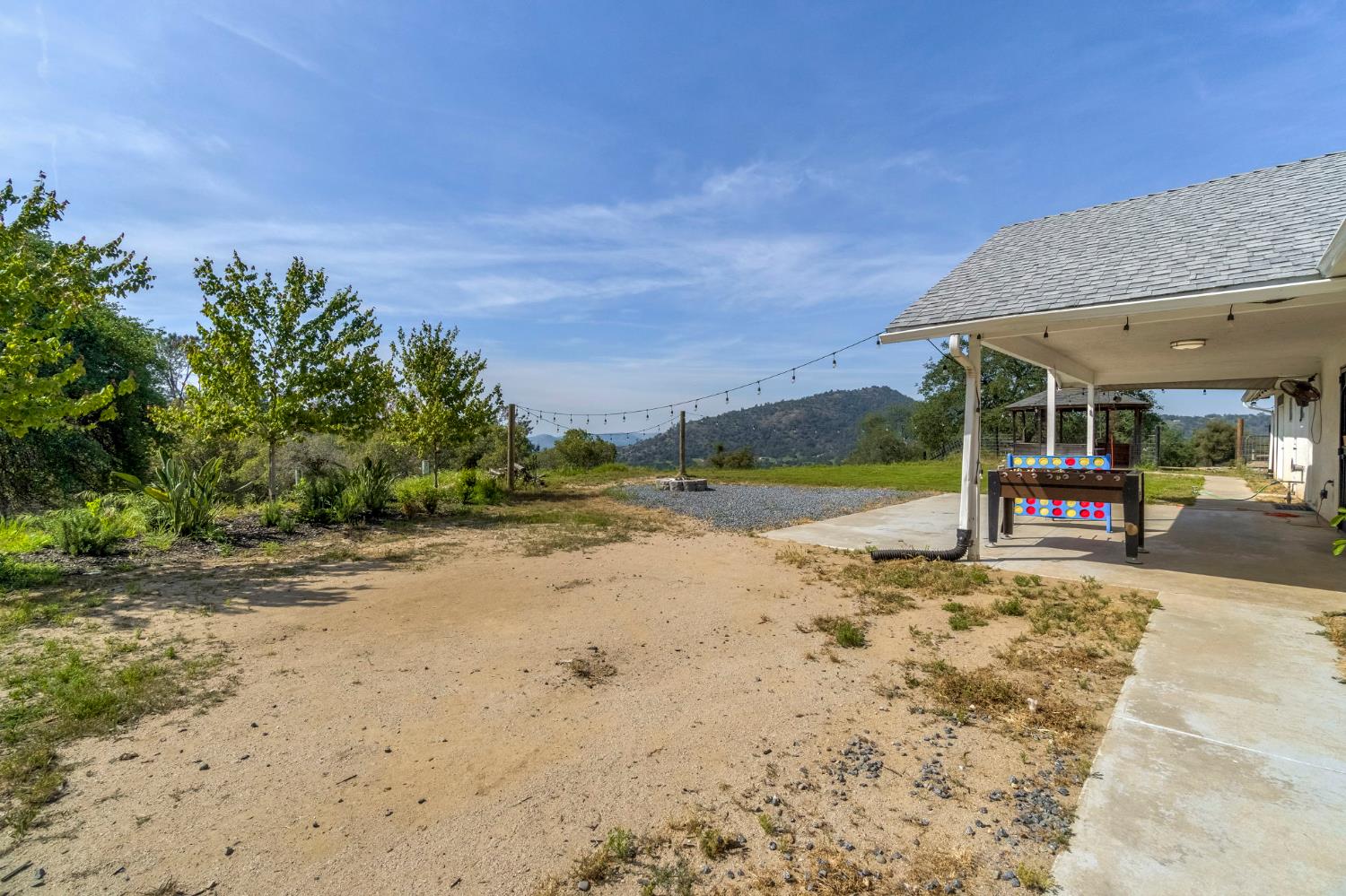 30833 Pennyroyal Ln, Prather, CA 93651