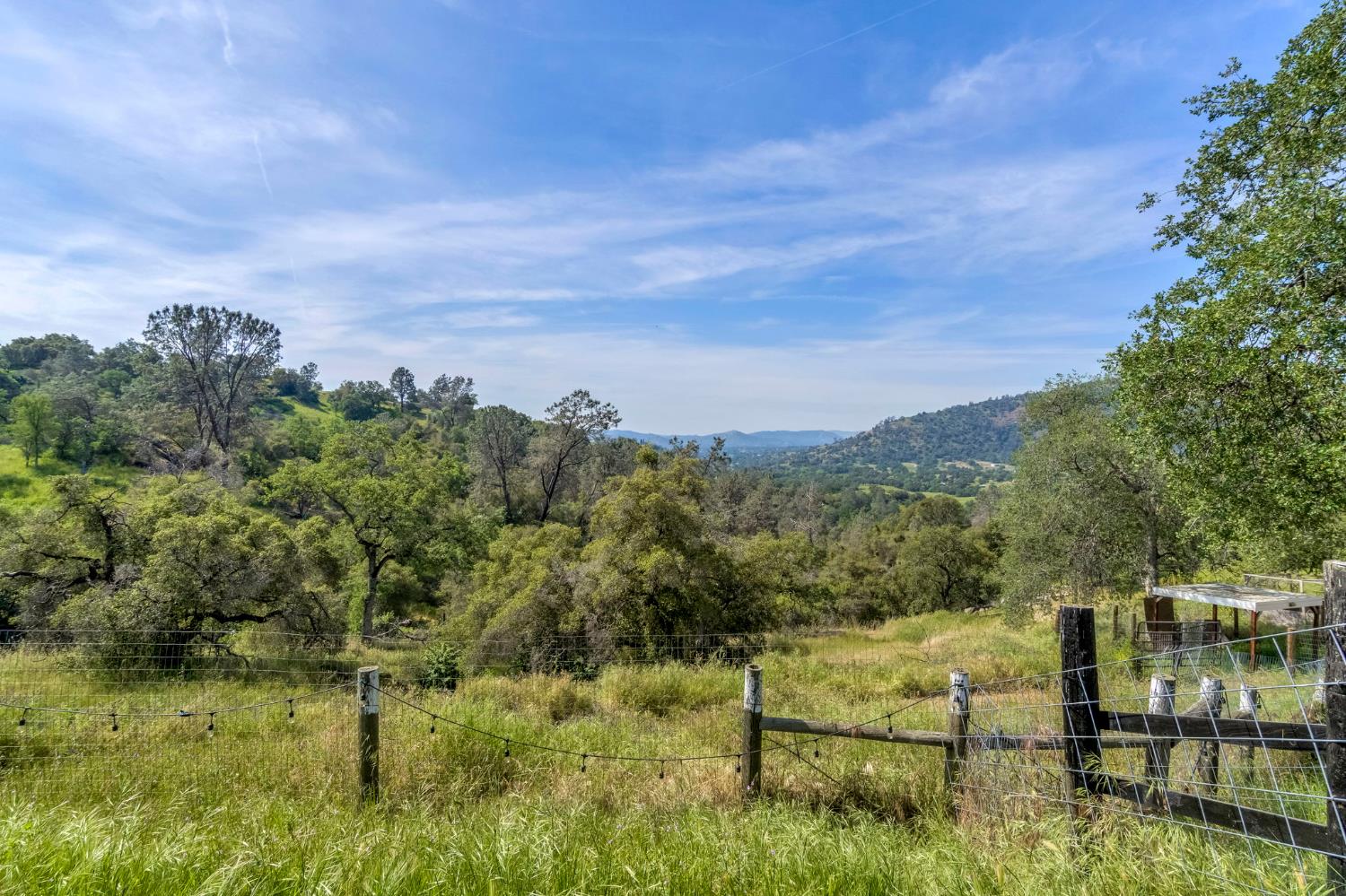 30833 Pennyroyal Ln, Prather, CA 93651