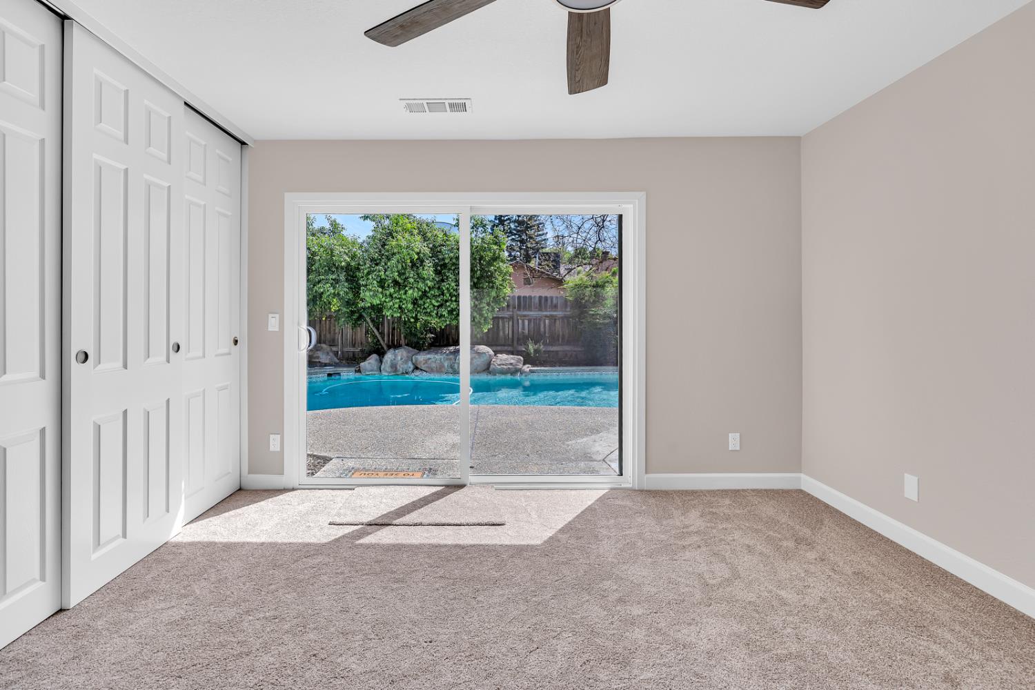 825 E Decatur Ave, Fresno, CA 93720