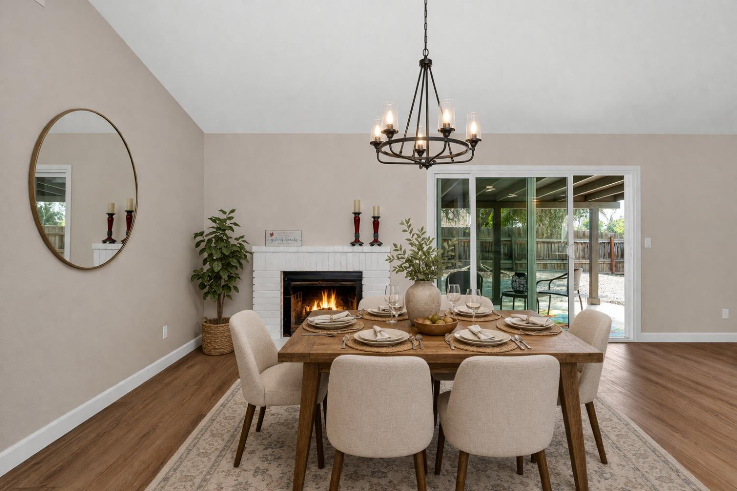 825 E Decatur Ave, Fresno, CA 93720