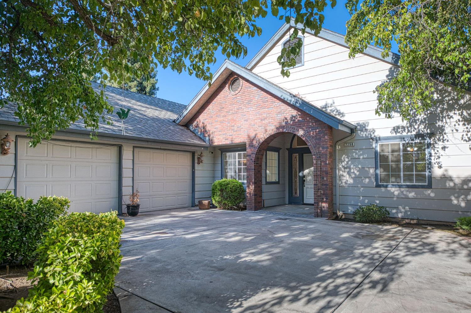 7258 N Channing Way, Fresno, CA 93711