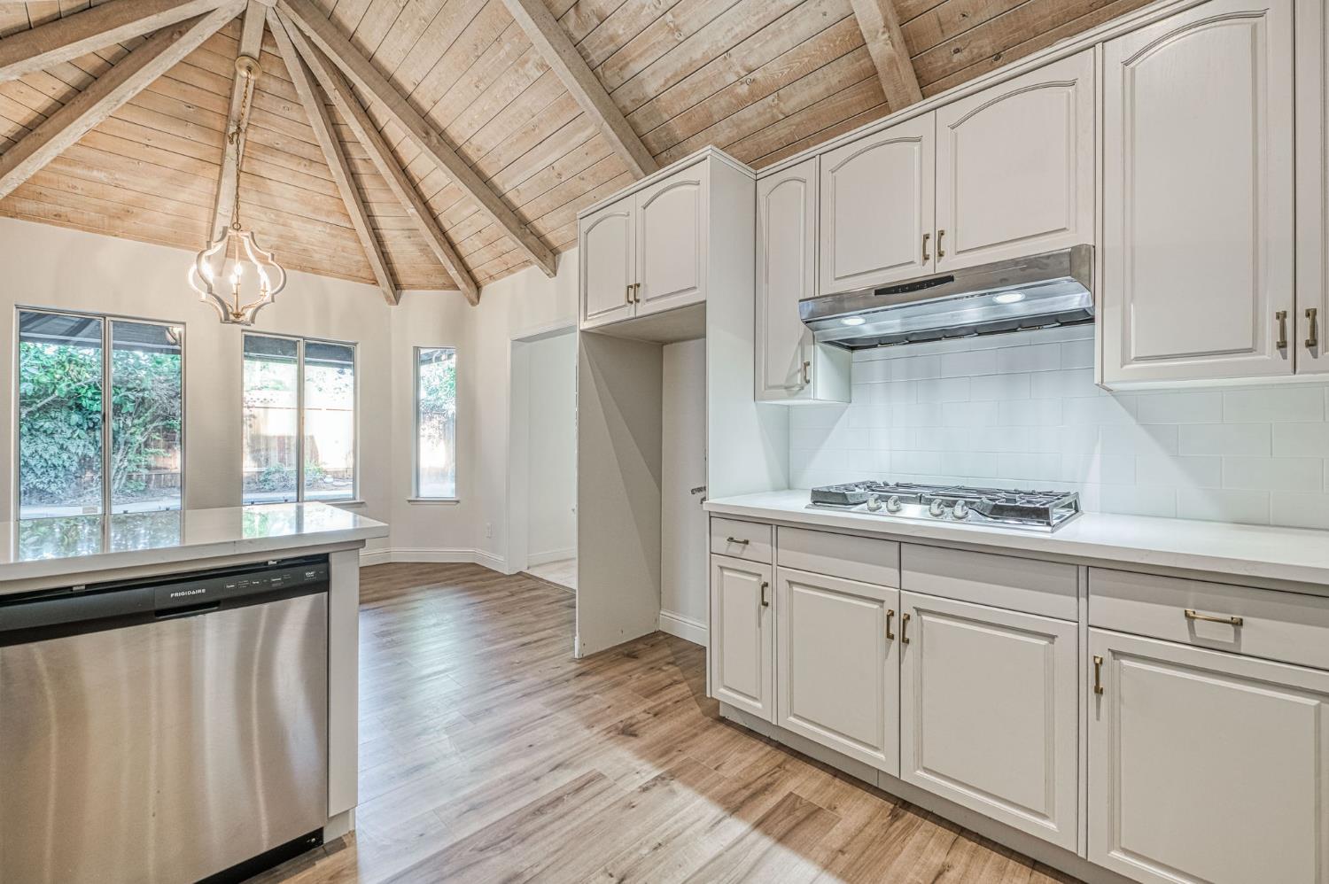 7258 N Channing Way, Fresno, CA 93711