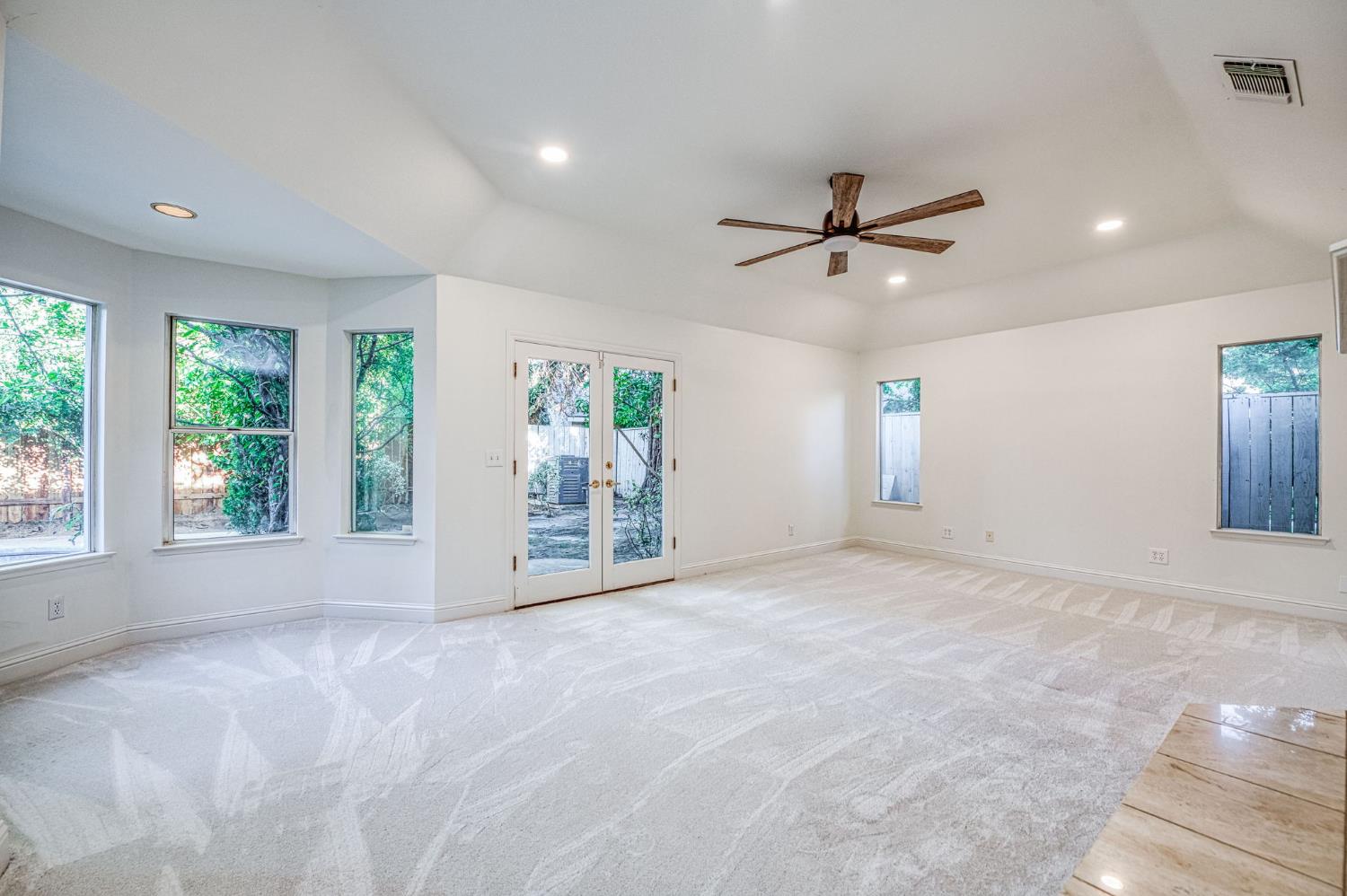 7258 N Channing Way, Fresno, CA 93711