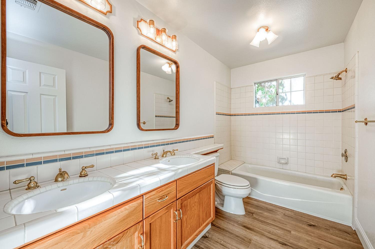 7258 N Channing Way, Fresno, CA 93711