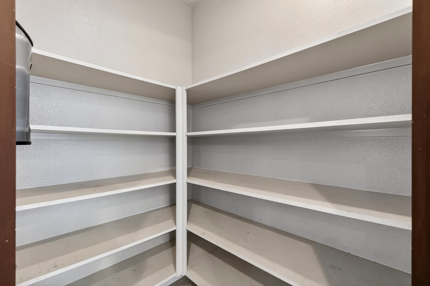 7233 W San Carlos Ave, Fresno, CA 93723