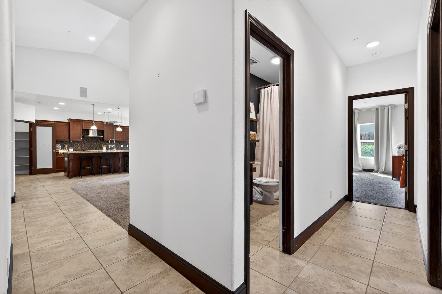 7233 W San Carlos Ave, Fresno, CA 93723